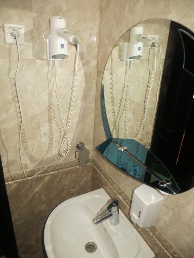 100 Metriv Vid Vytyagu Hotel Bukovel Room photo